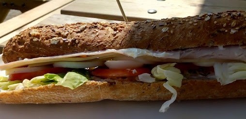 Ovenvers belegd broodje van Scala's Merksem